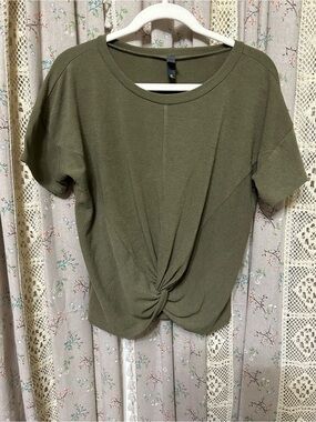 2/$28 ALYA Olive Green Twist Front Knit Top Medium Made in USA Casual Boho